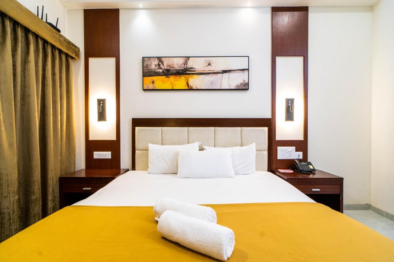 Grande Alpine Hotel Vagator Dış mekan fotoğraf