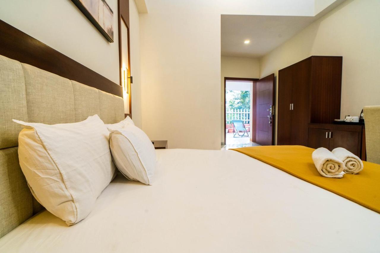 Grande Alpine Hotel Vagator Dış mekan fotoğraf