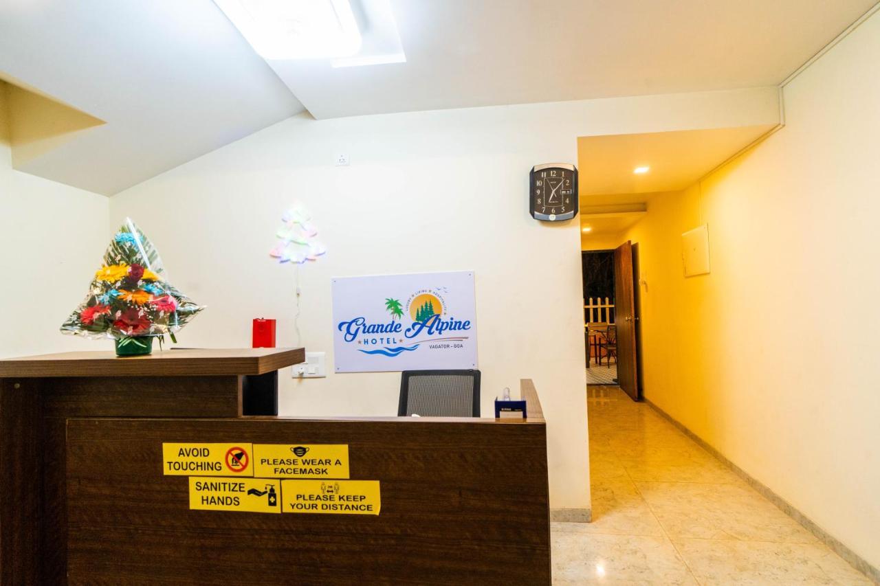 Grande Alpine Hotel Vagator Dış mekan fotoğraf